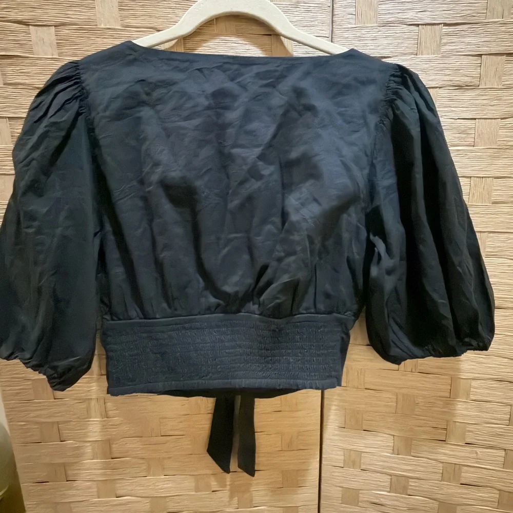 Abercrombie & Fitch Puff Sleeve Crop Top Plunge Neckline 100% cotton M Coquette